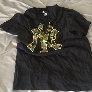 Yankees camo tee